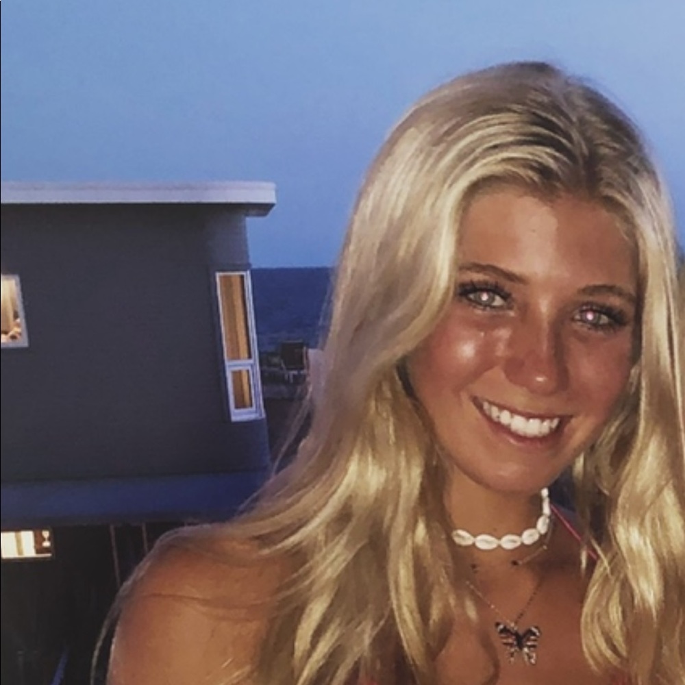 Meet your Posher, Lily